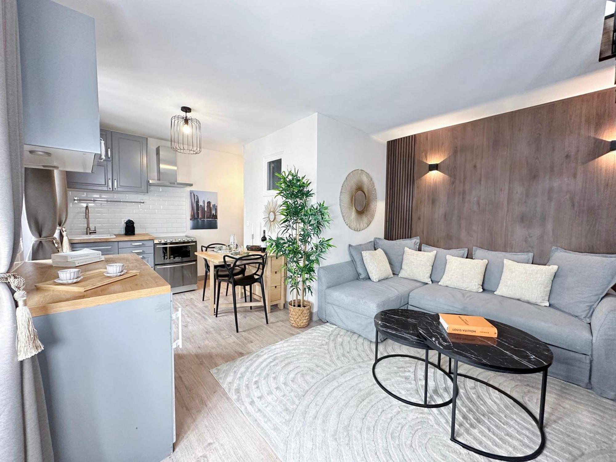 Апартаменты Stylish & Chic Duplex Near Eiffel Tower Париж Экстерьер фото