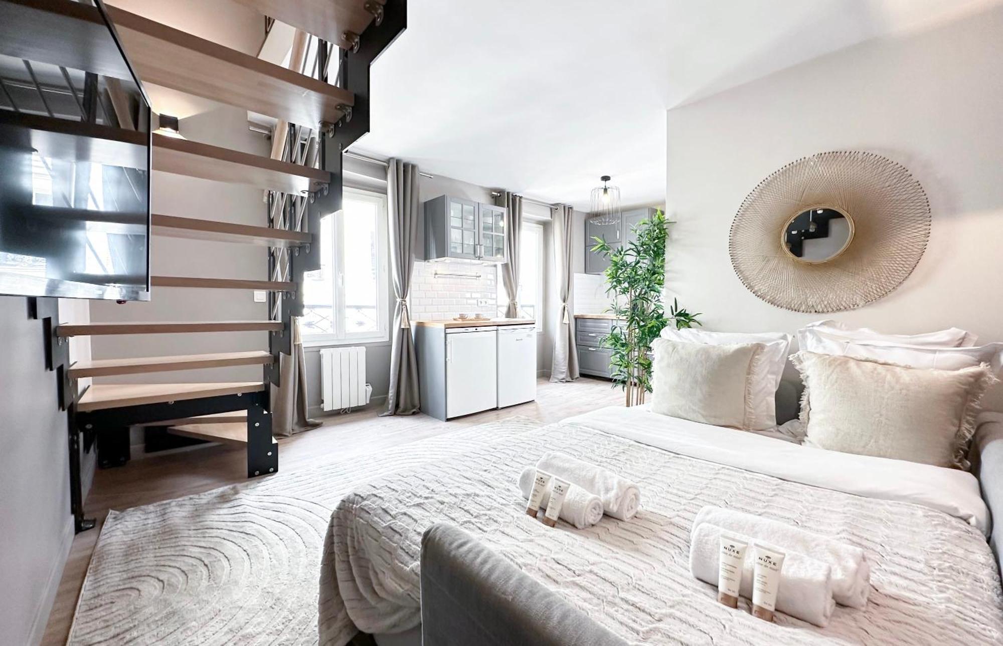 Апартаменты Stylish & Chic Duplex Near Eiffel Tower Париж Экстерьер фото