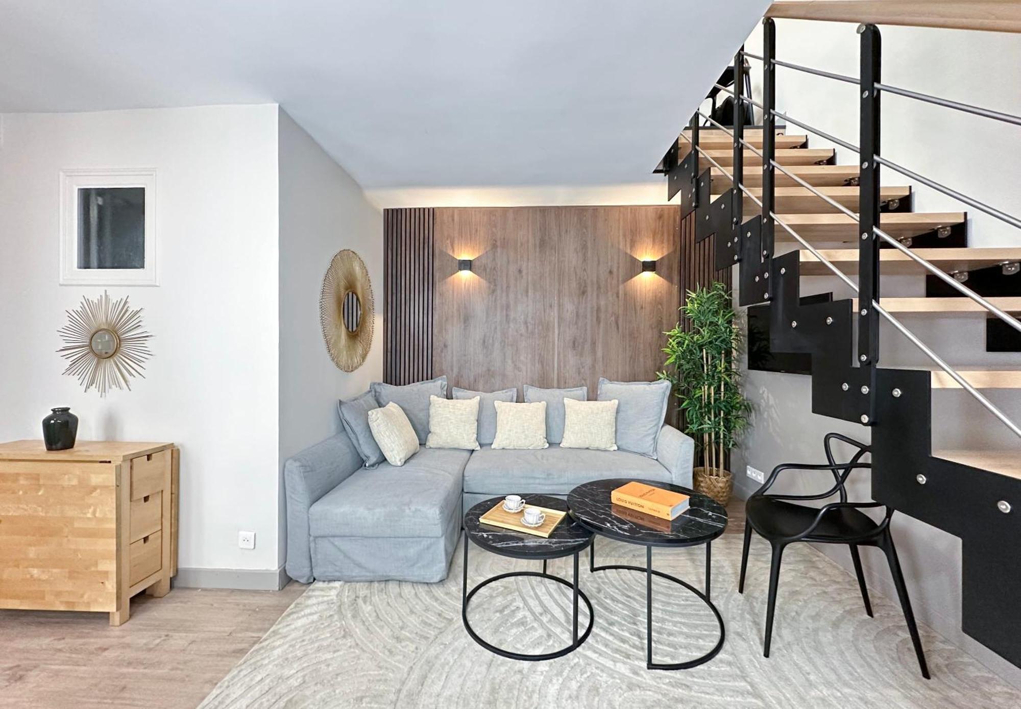 Апартаменты Stylish & Chic Duplex Near Eiffel Tower Париж Экстерьер фото