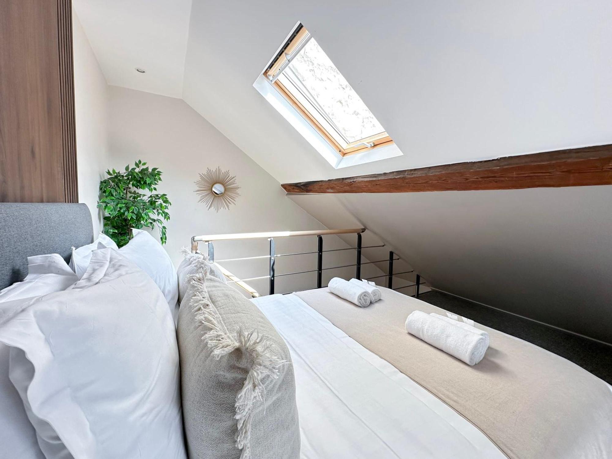 Апартаменты Stylish & Chic Duplex Near Eiffel Tower Париж Экстерьер фото