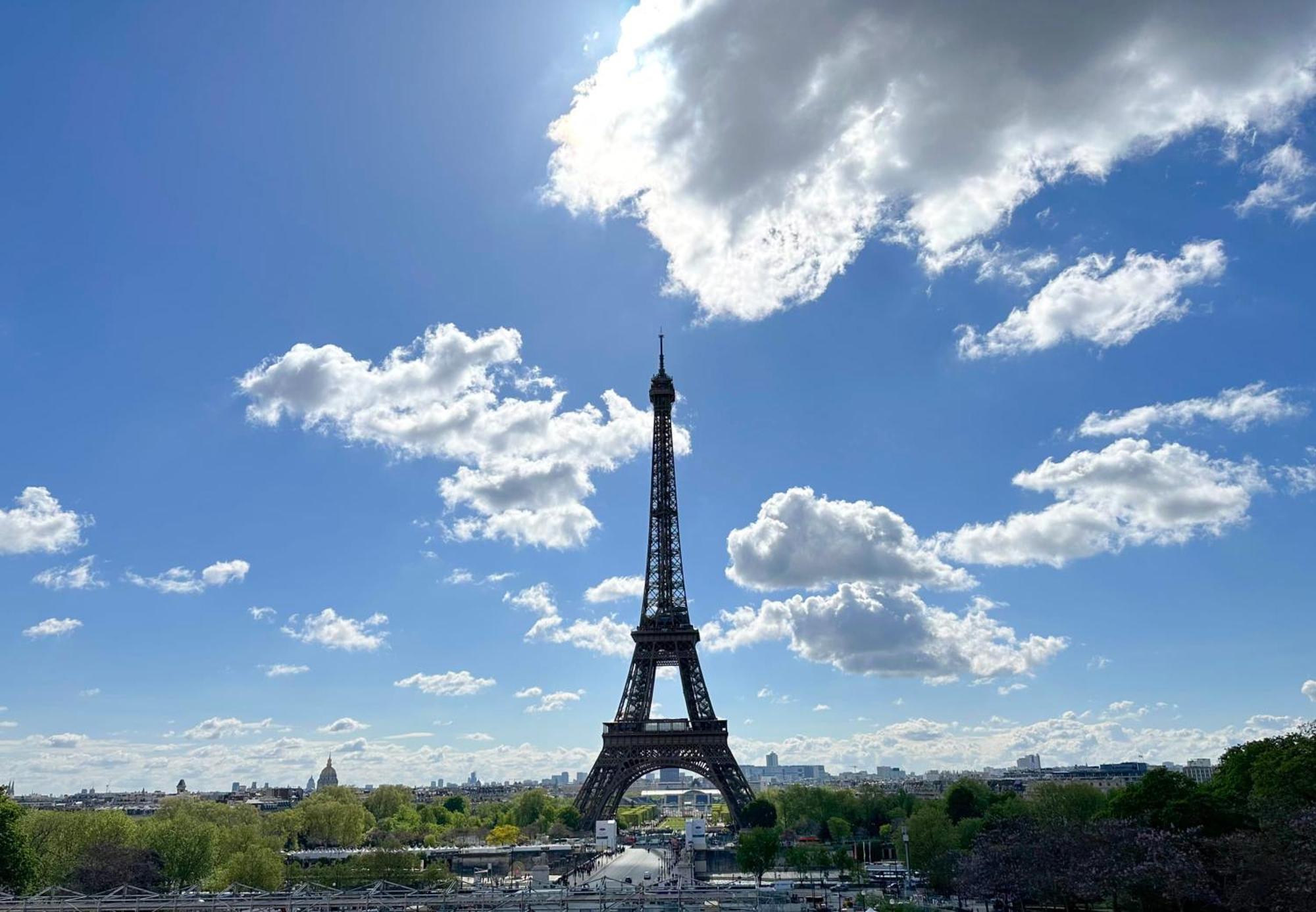 Апартаменты Stylish & Chic Duplex Near Eiffel Tower Париж Экстерьер фото