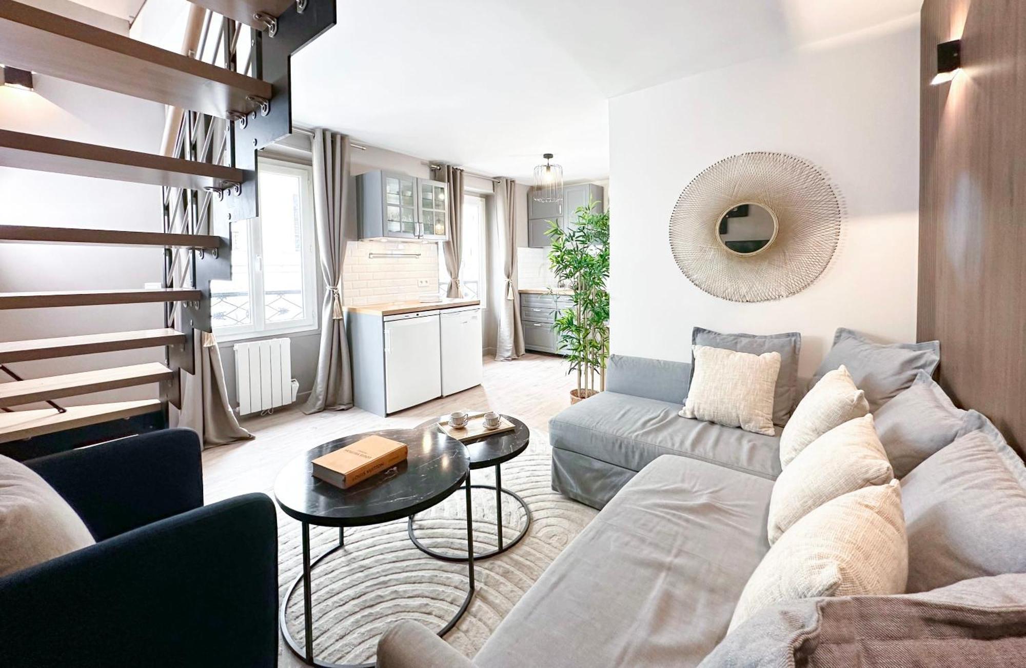 Апартаменты Stylish & Chic Duplex Near Eiffel Tower Париж Экстерьер фото