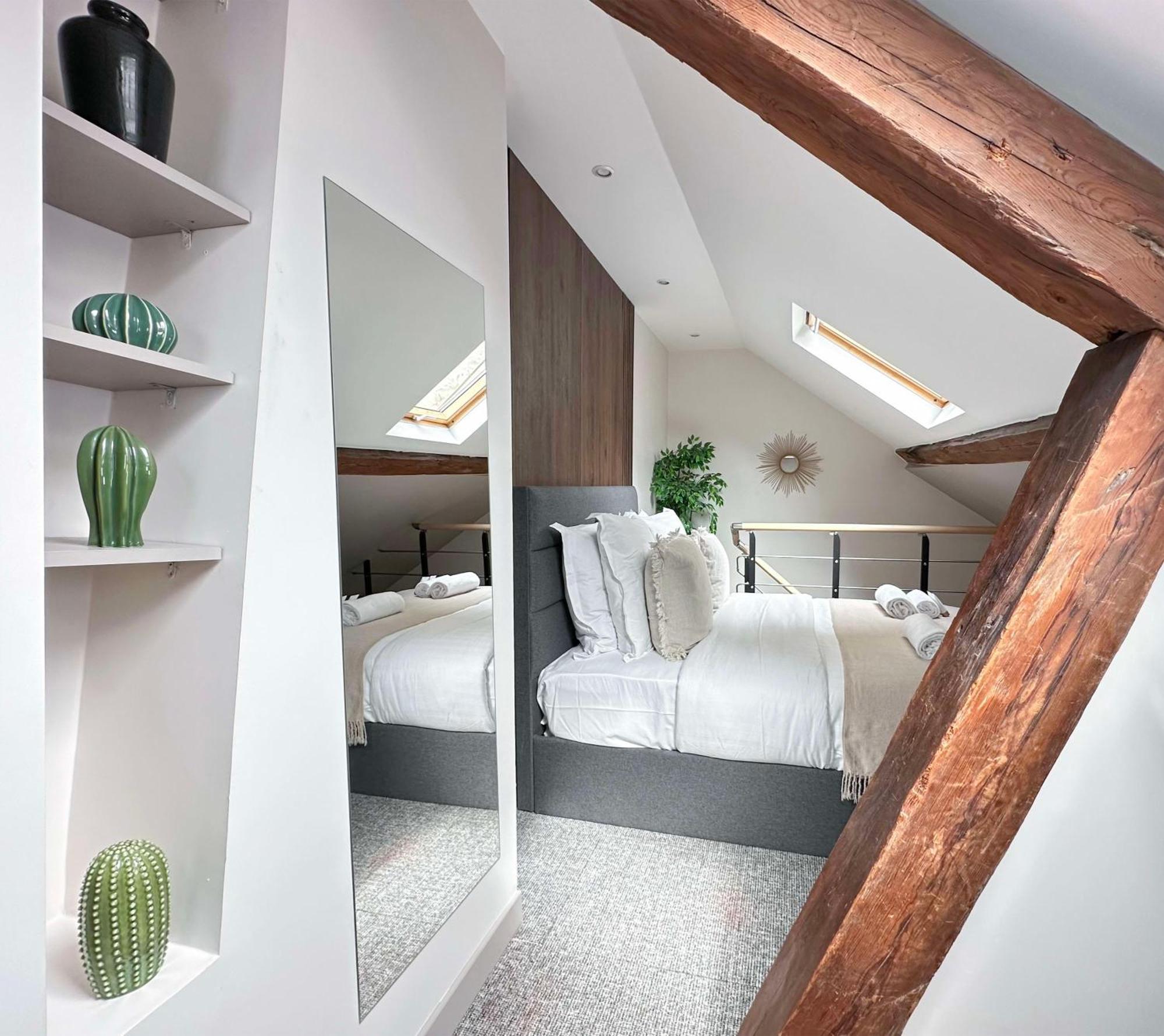 Апартаменты Stylish & Chic Duplex Near Eiffel Tower Париж Экстерьер фото