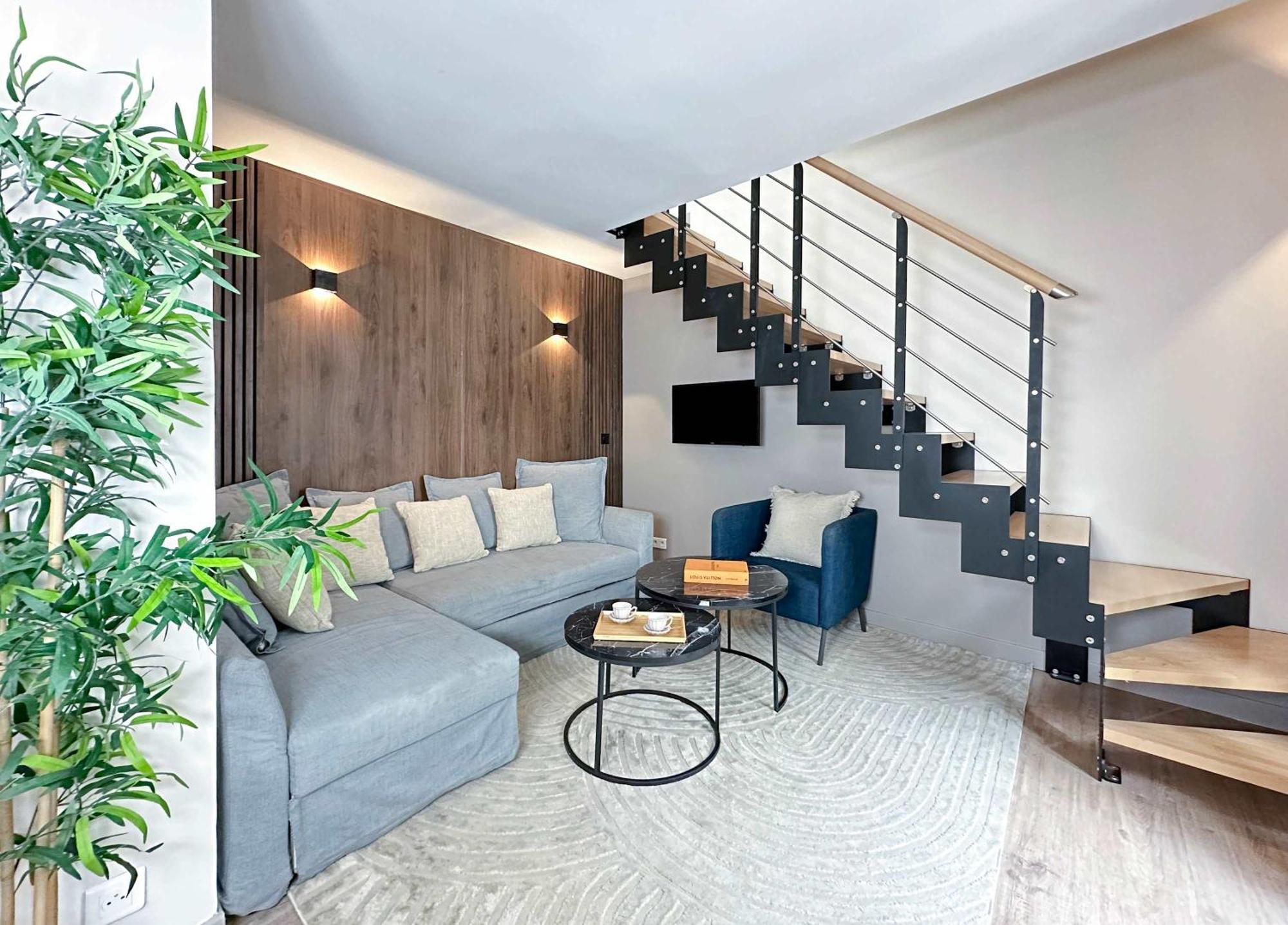 Апартаменты Stylish & Chic Duplex Near Eiffel Tower Париж Экстерьер фото